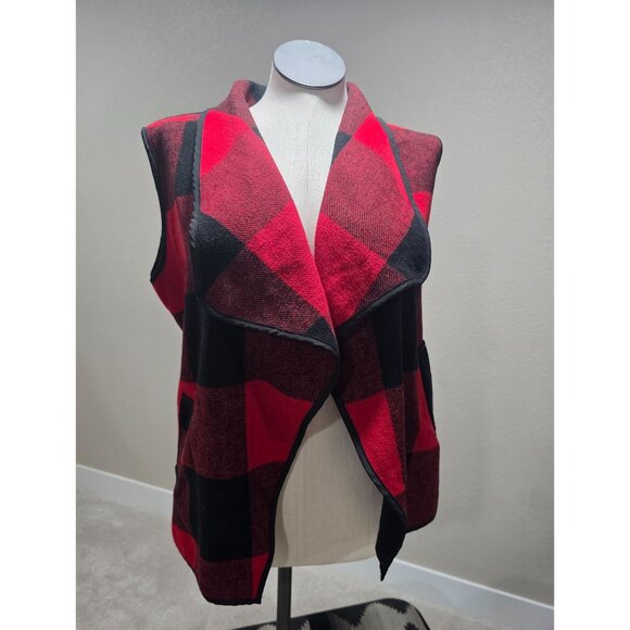 Buffalo Plaid Red & Black Sleeveless Open Front Vest - Picture 1 of 5